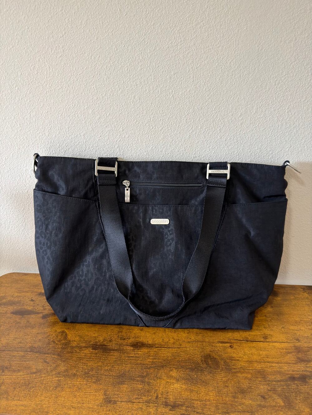 Baggallini Legacy Avenue Tote Black With Sand Lining
